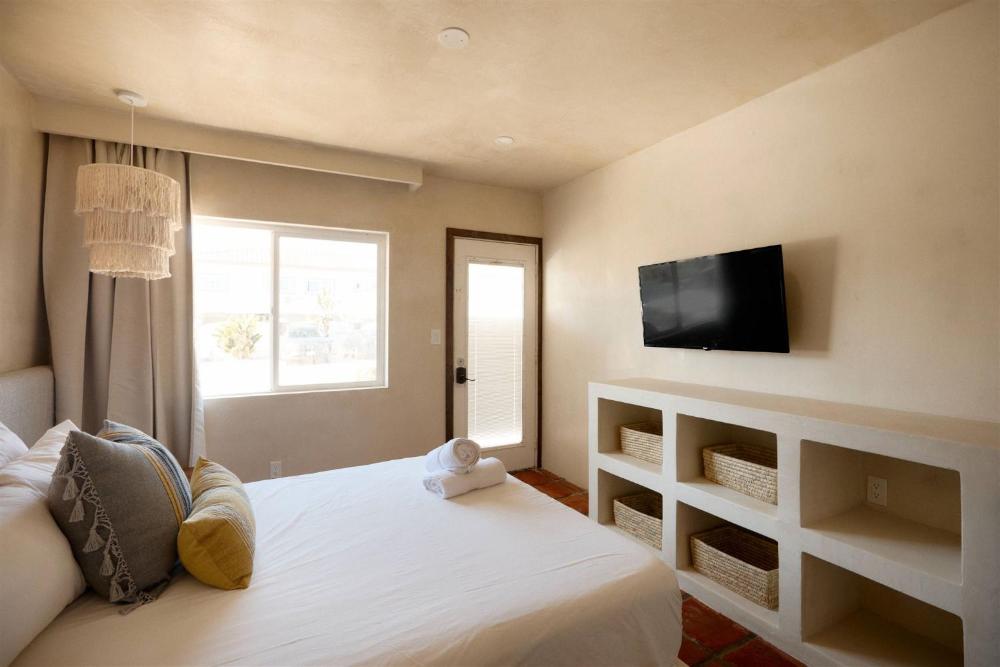 Standard Queen Room interior